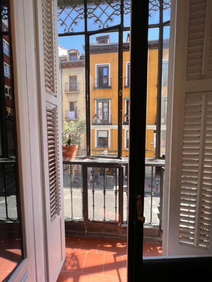 Urban Rooms Fuencarral Madrid Buitenkant foto