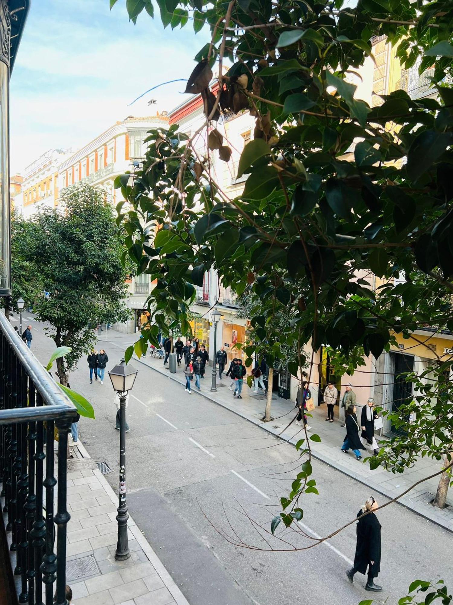 Urban Rooms Fuencarral Madrid Buitenkant foto